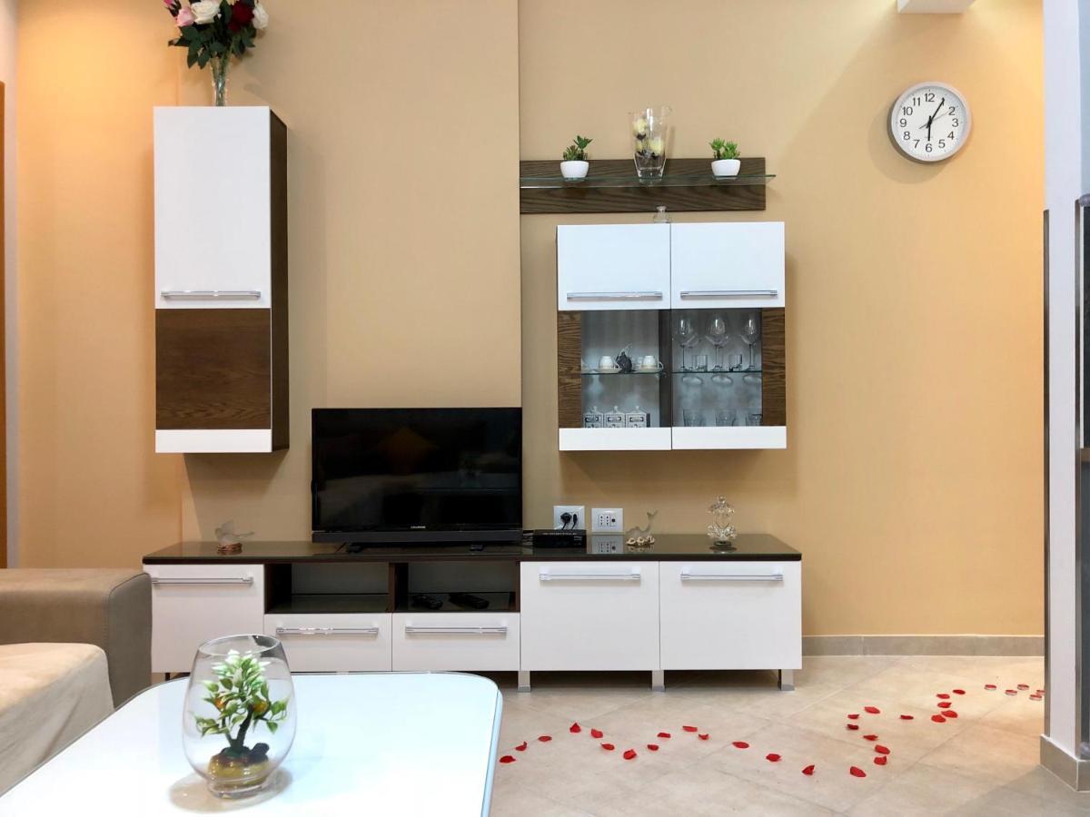Queen Isabella Premium Hotel Vlora Kültér fotó