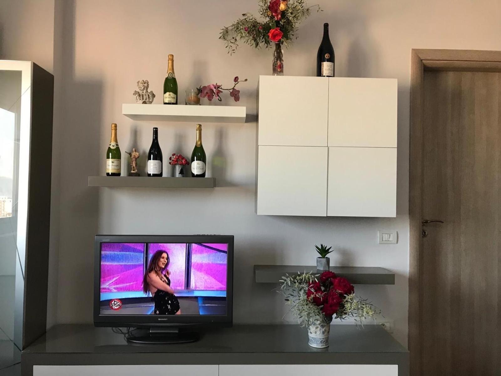 Queen Isabella Premium Hotel Vlora Szoba fotó